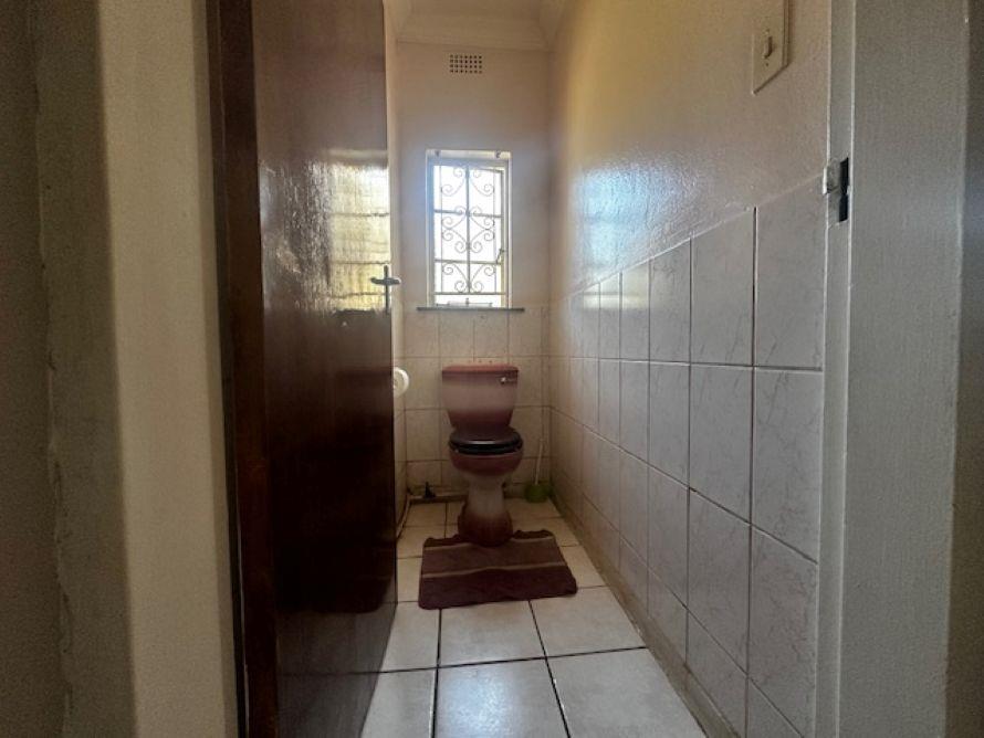 5 Bedroom Property for Sale in Wilgehof Free State